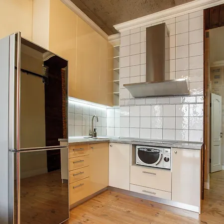 Loft With A Swing And Side Sea View 오데사