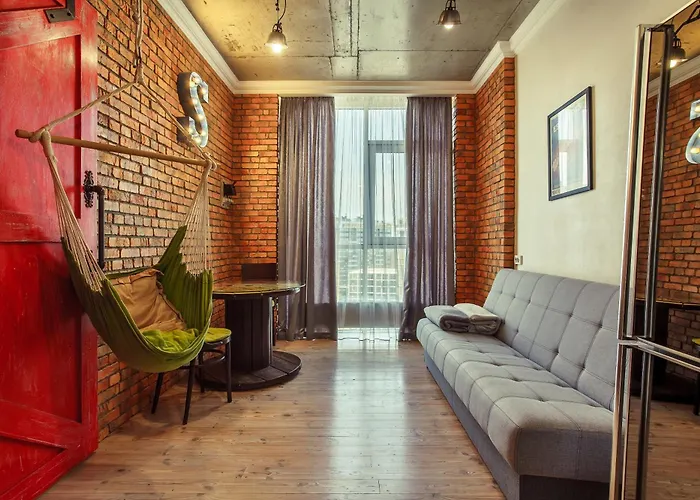 Loft With A Swing And Side Sea View אודסה